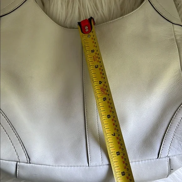 Coach White Leather Shoulder Bag - Picture 7 of 9